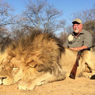 Lion Hunt Africa